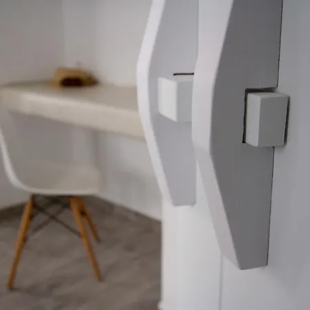 Enosis - Alia House *